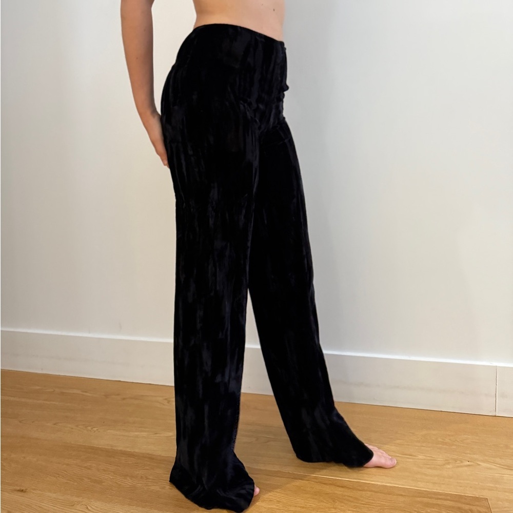 BETSEY JOHNSON BLACK CRUSHED VELVET WIDE LEG HIGH WAIST PANTS-2
